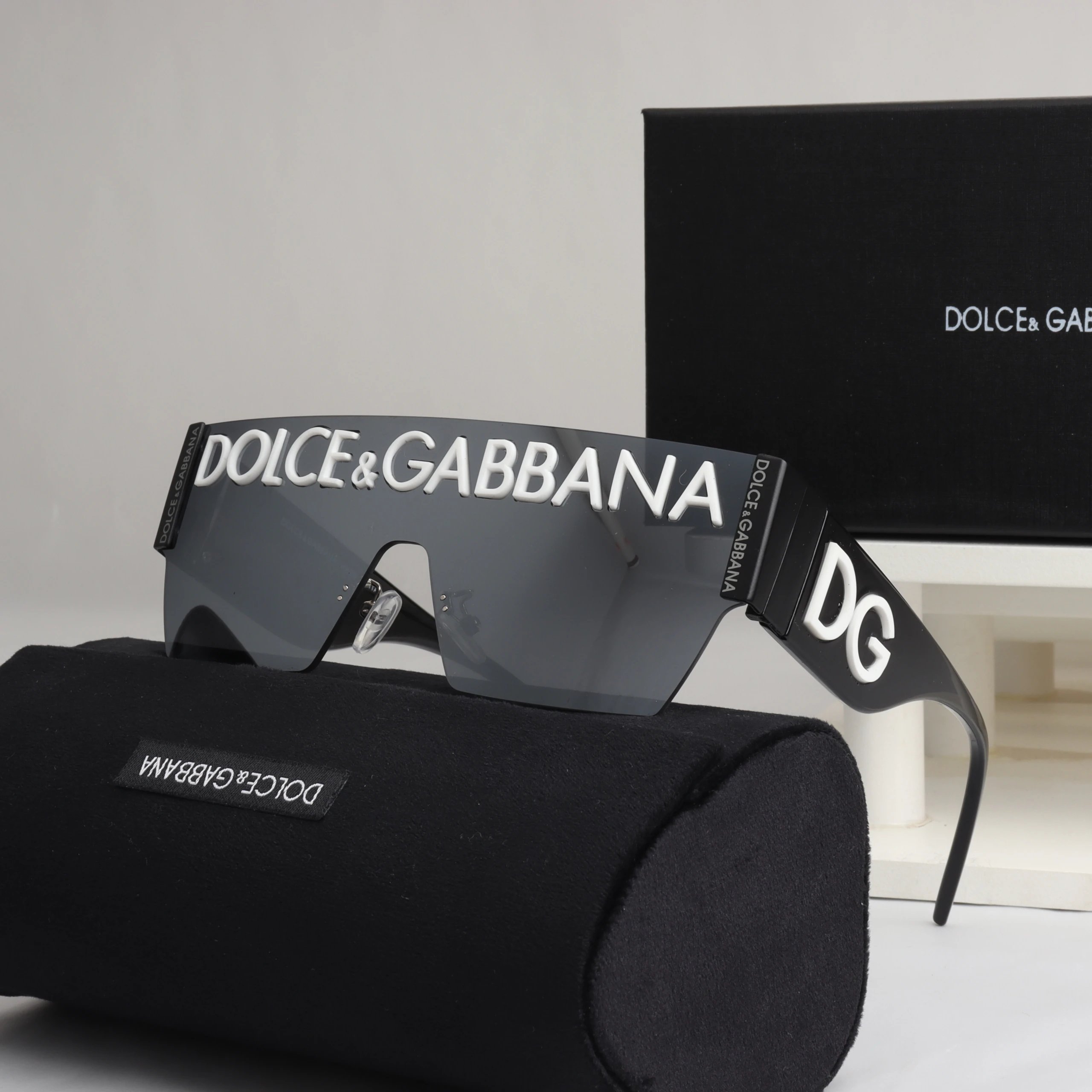 Dolce & Gabbana's rimless/integrated sunglasses collection - rep okulary